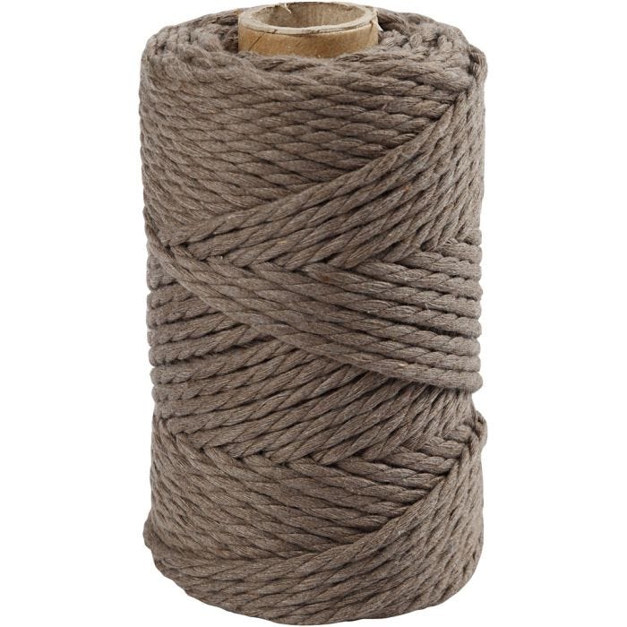 Makrameenyöri, Pit. 55 M, halk. 4 mm, vaaleanruskea, 330 g/ 1 rll
